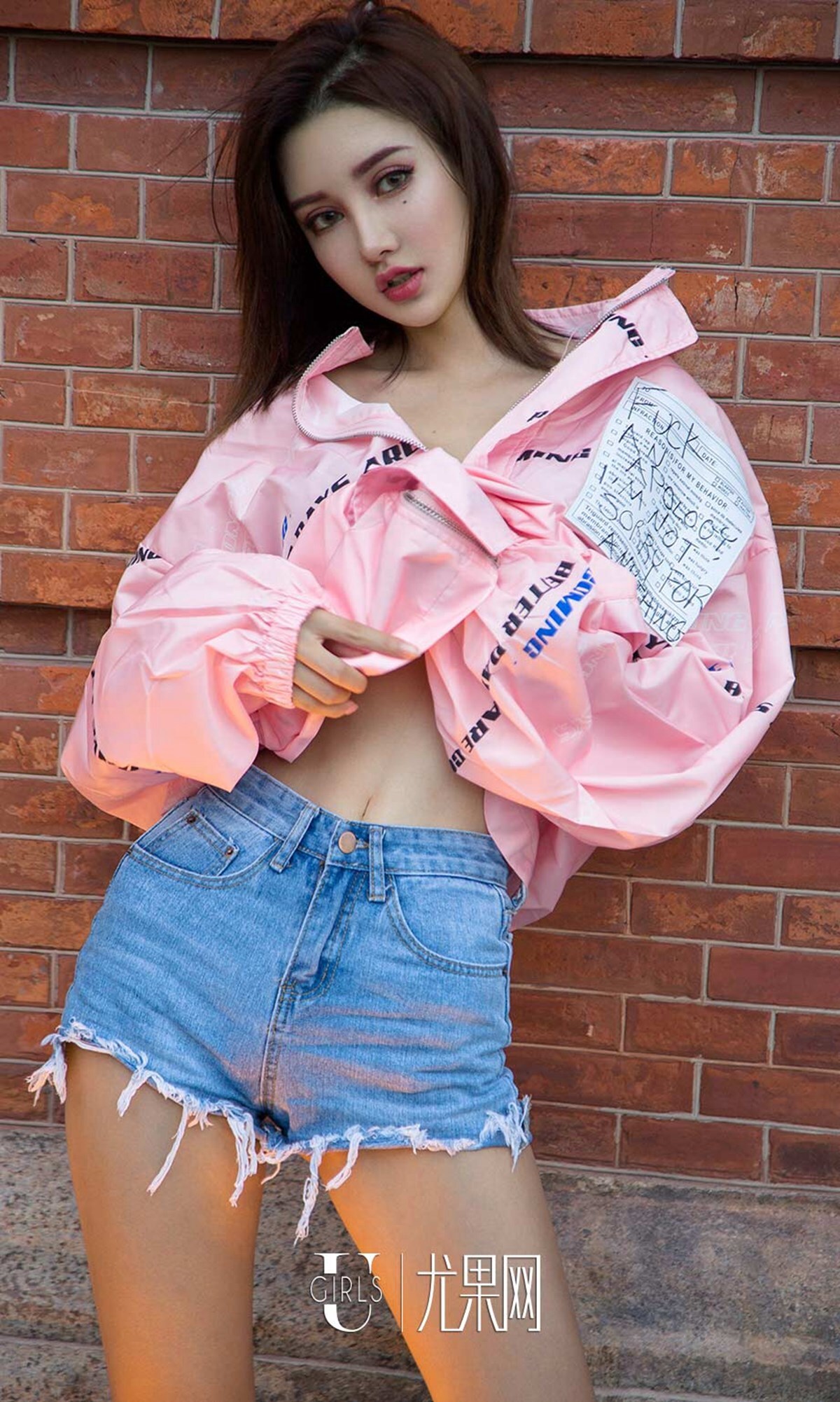 [爱尤物]2018APP NO.1216 M梦baby一时髦街头